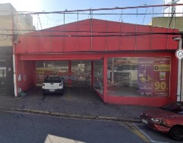 Lote 1 - salão comercial